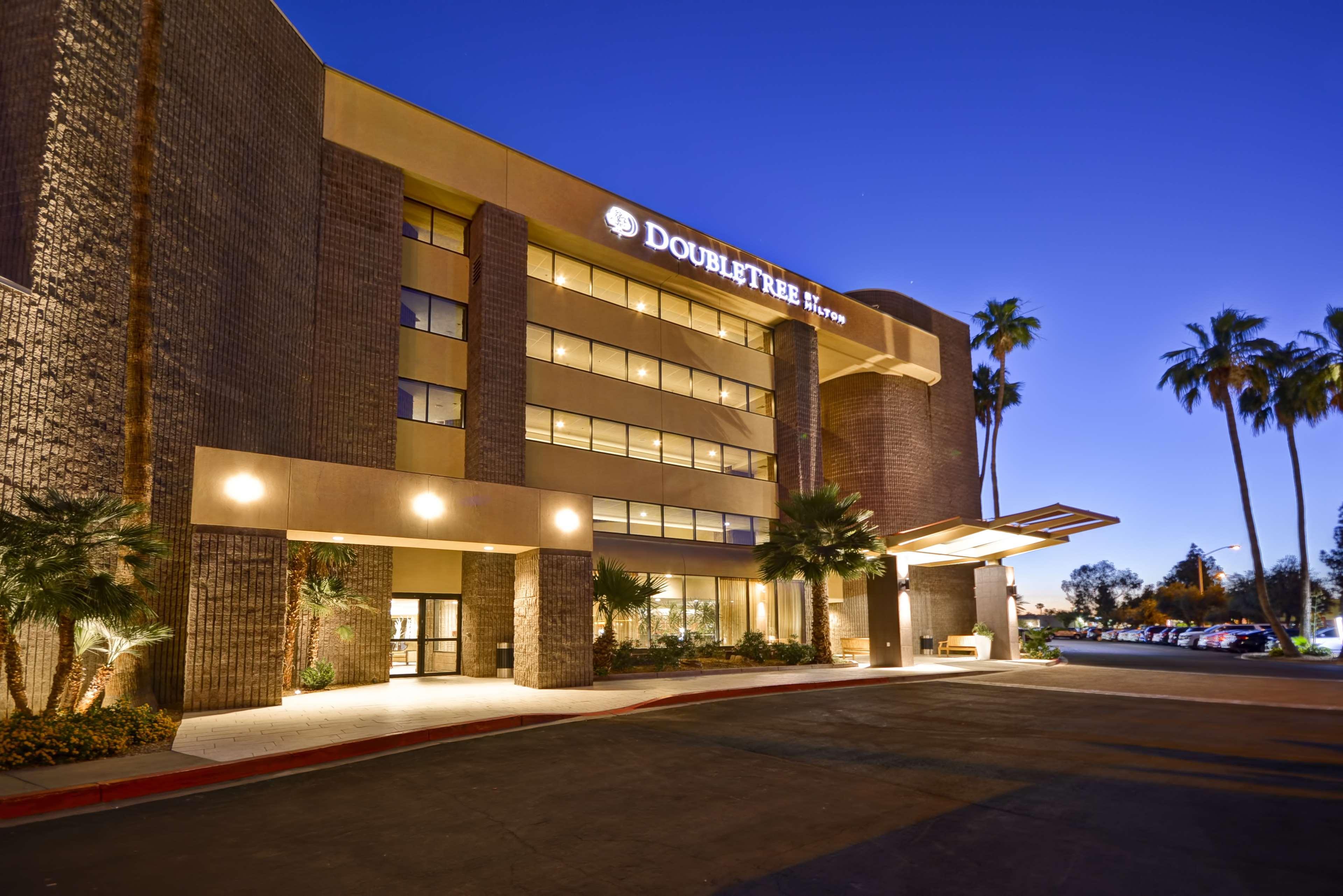 Doubletree By Hilton Phoenix North Exterior photo